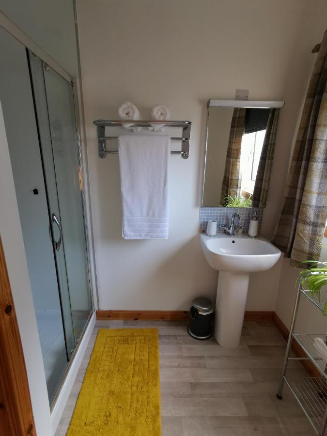 Alt-An Ensuite Self Catering Apartment With Twin Bedroom Fort William Esterno foto